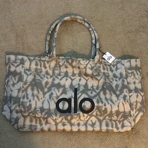 Brand New Alo Yoga Tote - Tye Dye